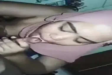 Jilbab Pink Jago Ngenyot Kontol Sampai Lumer Erat